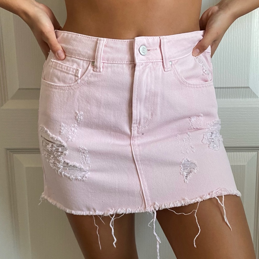 nwot pink distressed denim skirt